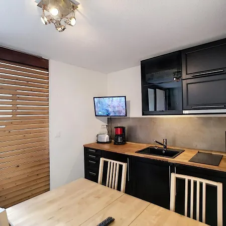 Joli 2p Pour 4, Au Pied Des Pistes, Quartier Bruyeres, Les Menuires - Fr-1-178-332 Apartment